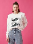 Pamuklu Bisiklet Yaka Pullu Sweatshirt