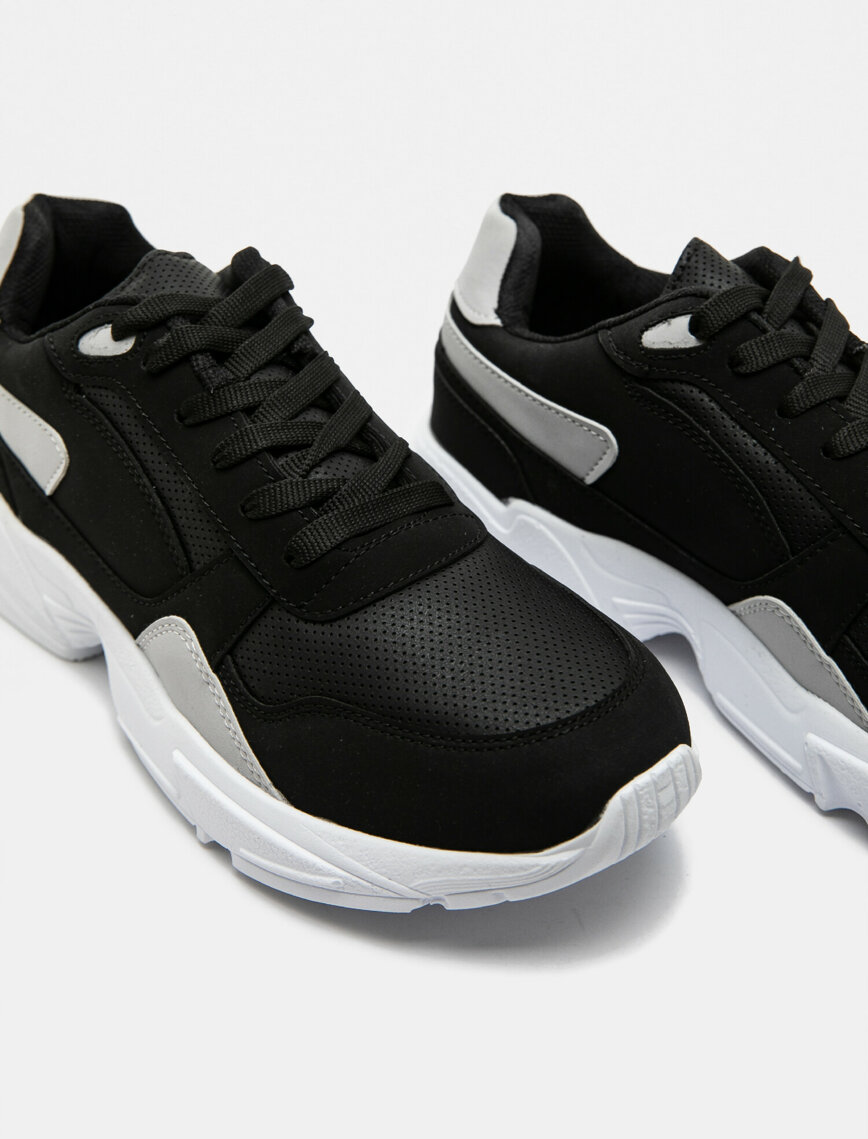Bağcıklı Sneakers Bağcıklı Sneakers