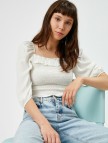 Crop Bluz Fırfır Detaylı Kare Yaka