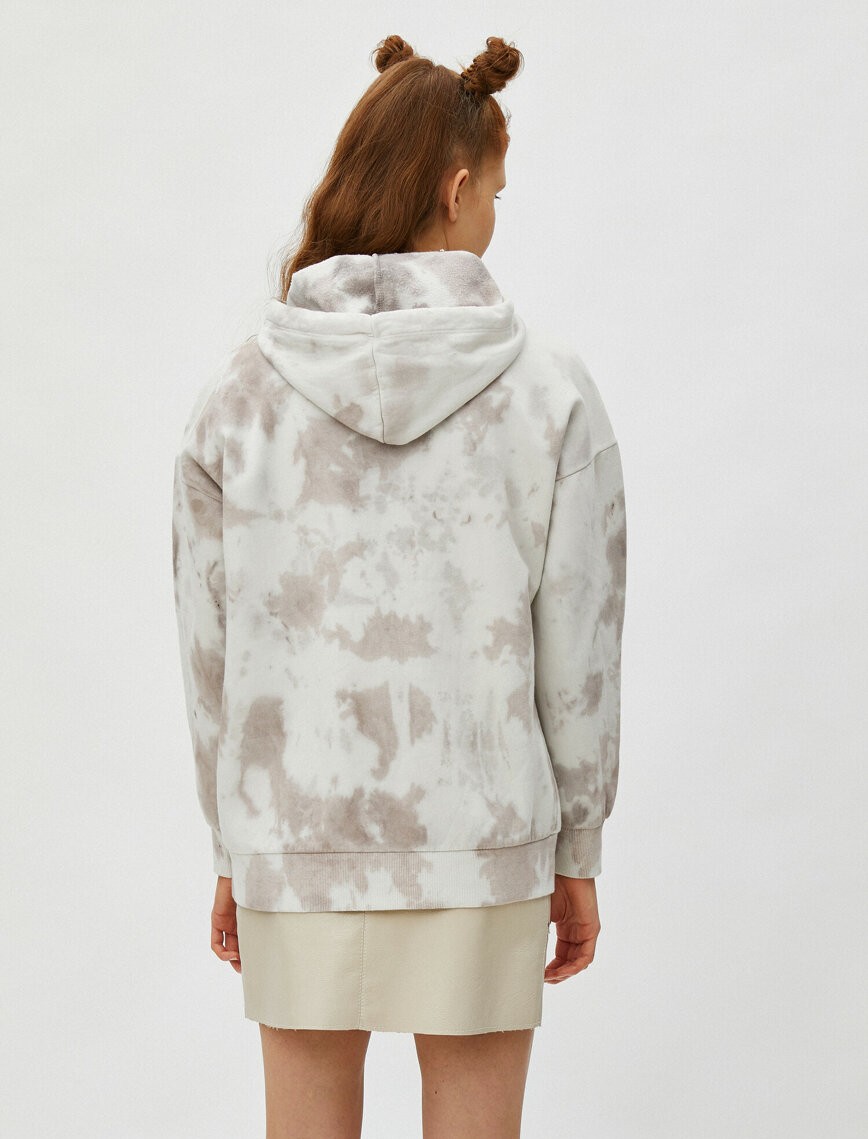 Kapüşonlu Sweatshirt Batik Desenli Pamuklu Kapüşonlu Sweatshirt Batik Desenli Pamuklu
